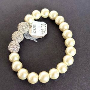Things remembered stretchable bracelet